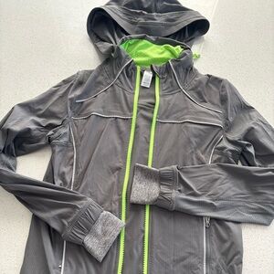 Girls Ivivva size 14 Hooded Jacket

Like new